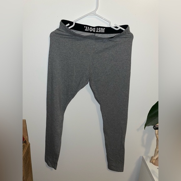 Grey Nike leggings - Picture 1 of 3